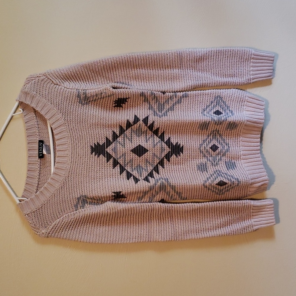 EUC Venus Sweater, Size Small